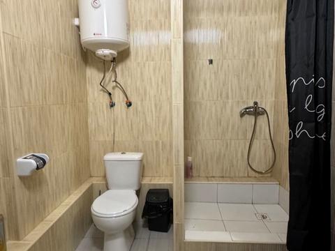 комерційна за адресою Прорізна вул., 9