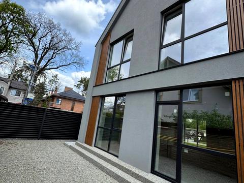 дом по адресу Евгения Патона ул.