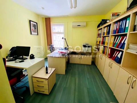 комерційна за адресою Паньківська вул., 10б