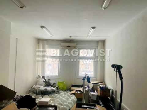 комерційна за адресою Паньківська вул., 10б