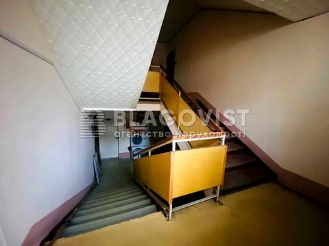 комерційна за адресою Паньківська вул., 10б