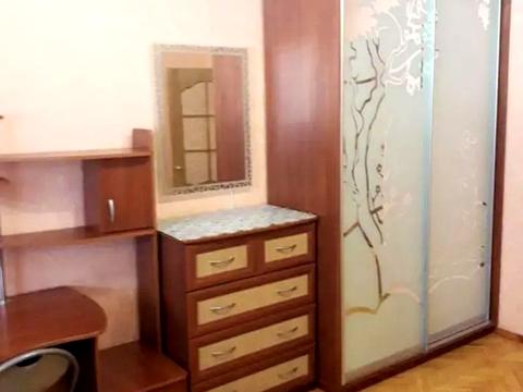 квартира за адресою Ревуцького вул., 4