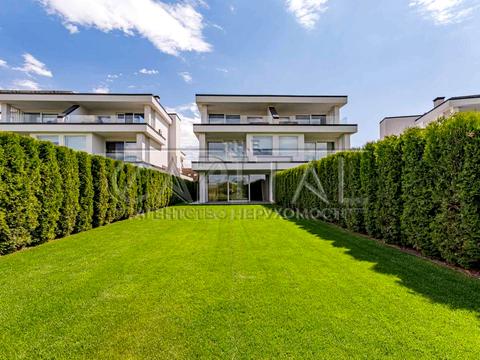 будинок за адресою с. Козин, Золотоворітська вул., 1