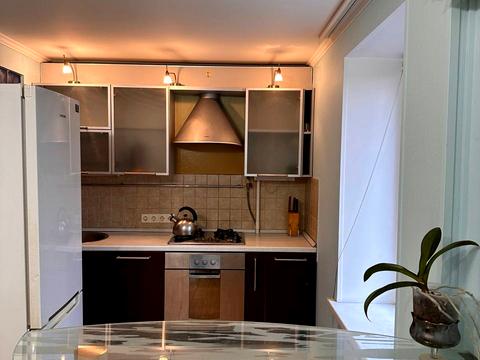 квартира за адресою Генерала Генадія Воробйова вул. (Курська), 12-Б