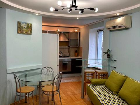 квартира за адресою Генерала Генадія Воробйова вул. (Курська), 12-Б