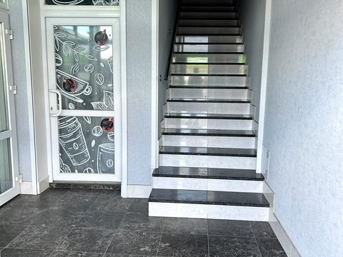 комерційна за адресою Поповича, 8а