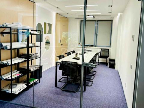 комерційна за адресою Саксаганського вул., 3