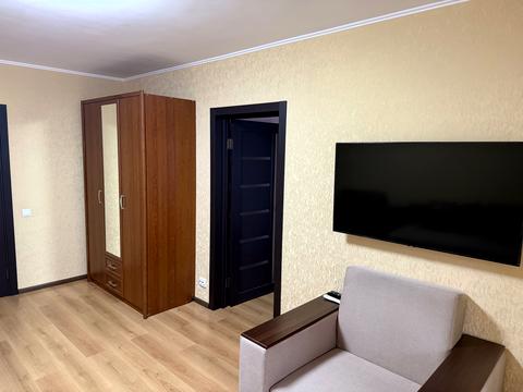 квартира за адресою Лариси Руденко вул., 10-Б