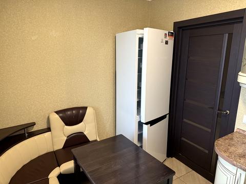 квартира за адресою Лариси Руденко вул., 10-Б