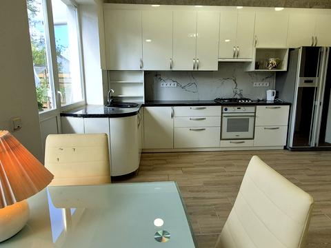 будинок за адресою Академіка Ромоданова вул. (Льва Толстого)