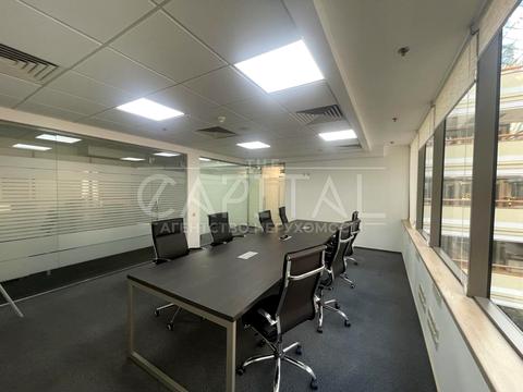 комерційна за адресою Богдана Хмельницького вул., 52