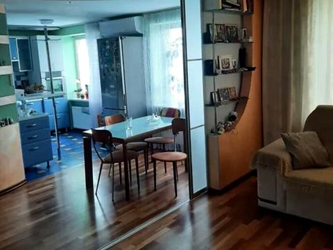 квартира за адресою Льва Ландау просп. (50-річчя СРСР), 16