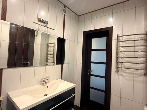 квартира за адресою Митрополита Андрея Шептицького вул. (Анатолія Луначарського), 10