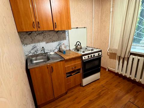 квартира за адресою Космонавтів вул., 44