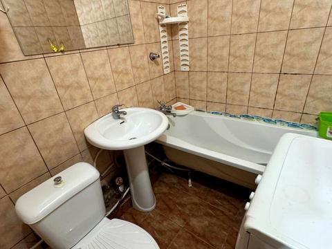 квартира за адресою Космонавтів вул., 44