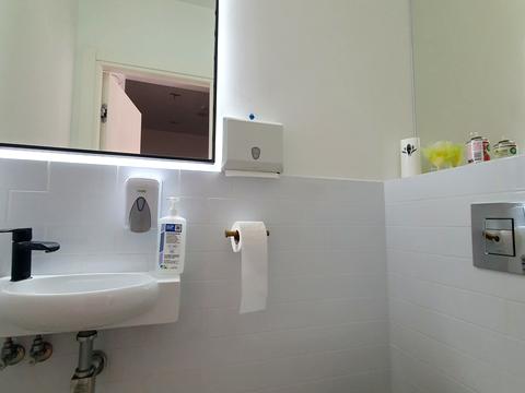 комерційна за адресою Кірічека вул., 5