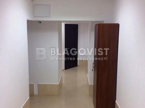 комерційна за адресою Микільсько-Ботанічна вул., 1/16