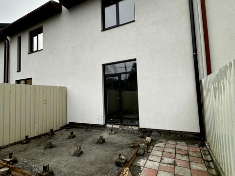 дом по адресу Українська ул., 80