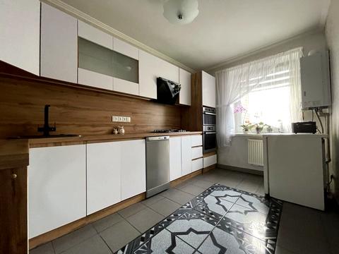 квартира за адресою Гайдамацька вул. (Марфи Струтинської), 35