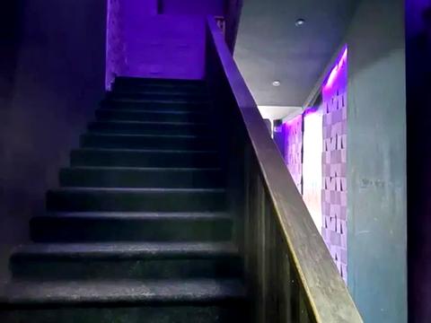 коммерческая по адресу Антоновича ул. (Горького), 50