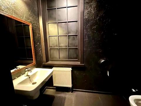 коммерческая по адресу Антоновича ул. (Горького), 50