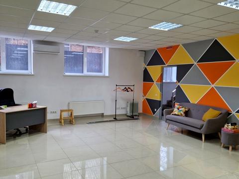 комерційна за адресою Красилівська вул., 5