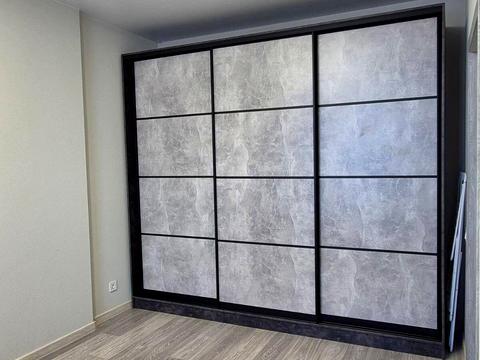 квартира за адресою вулиця Братів Чибінаєвих, 8