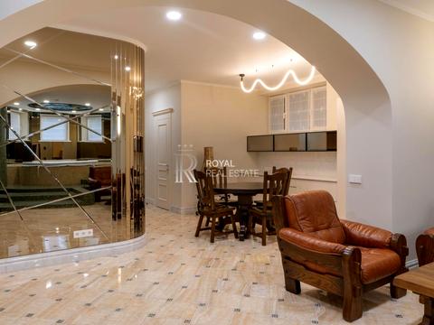 будинок за адресою Набережна