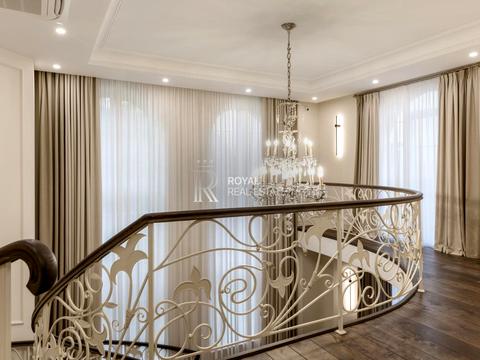 будинок за адресою Набережна