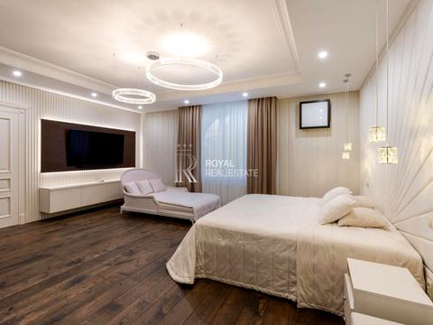 будинок за адресою Набережна