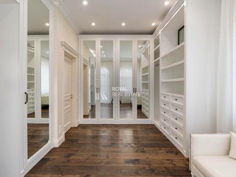 будинок за адресою Набережна