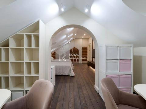 будинок за адресою Набережна