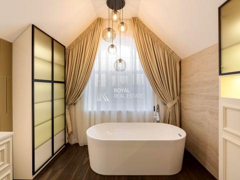 будинок за адресою Набережна