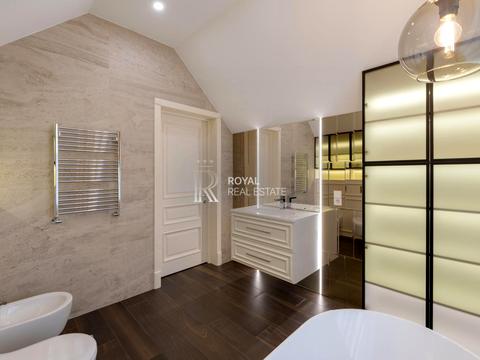 будинок за адресою Набережна