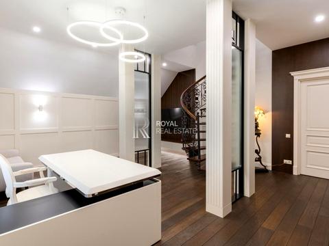 будинок за адресою Набережна