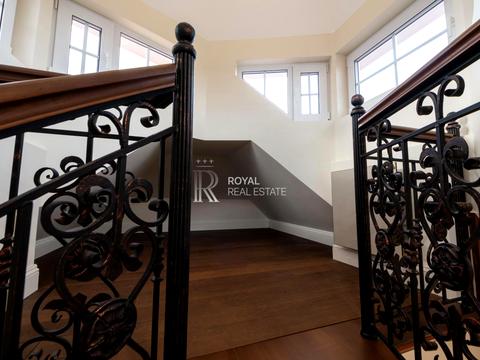 будинок за адресою Набережна