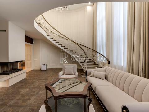 будинок за адресою Набережна