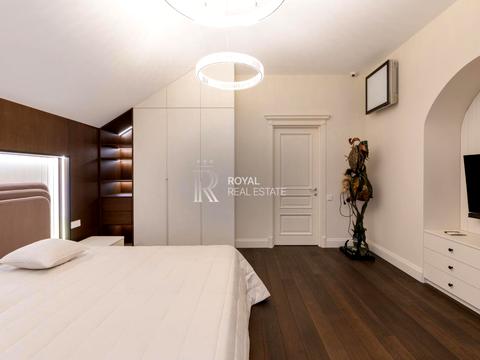 будинок за адресою Набережна