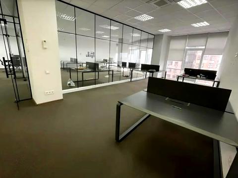 комерційна за адресою Євгена Коновальця вул. (Щорса), 36-Д