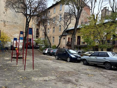квартира за адресою Академіка Романа Кучера вул., 10а