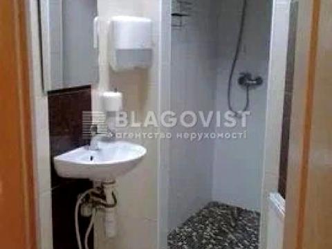 комерційна за адресою Тарасівська вул., 16/1