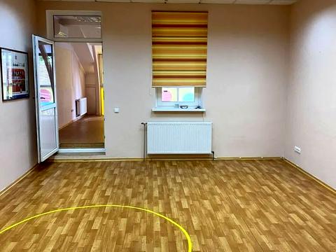 комерційна за адресою Євгена Коновальця вул. (Щорса), 32-Д