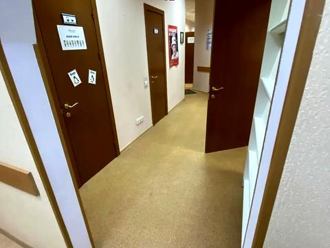 комерційна за адресою Євгена Коновальця вул. (Щорса), 32-Д