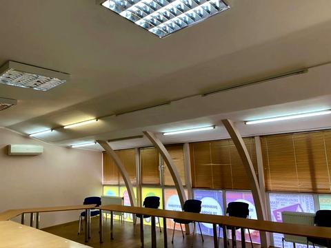 комерційна за адресою Євгена Коновальця вул. (Щорса), 32-Д