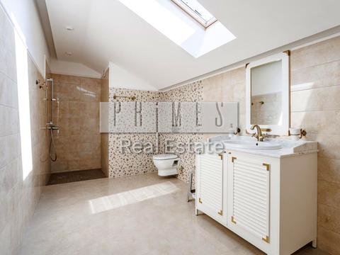 будинок за адресою Молодіжна вул.