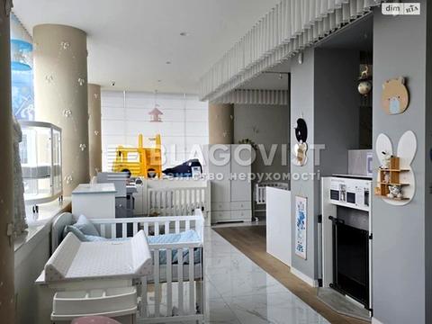 комерційна за адресою Миколи Міхновського бульв. (Дружби Народів), 3