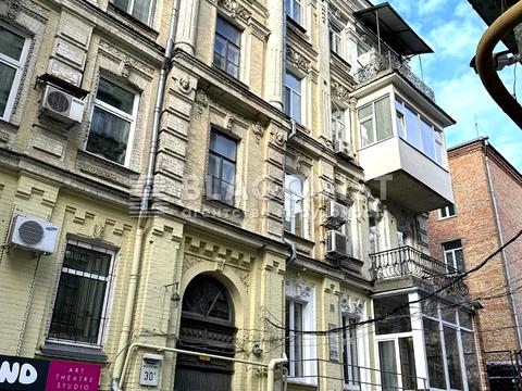 комерційна за адресою Шота Руставелі вул., 30-Б