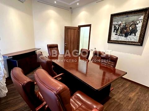 комерційна за адресою Шота Руставелі вул., 30-Б