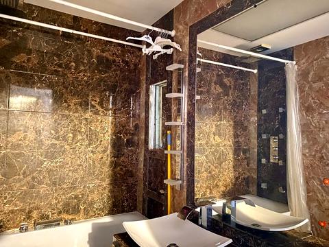 квартира за адресою Космонавтів просп., 63