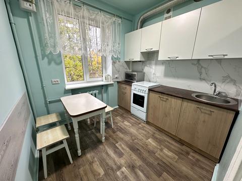 квартира за адресою Євгена Коновальця вул. (), 85